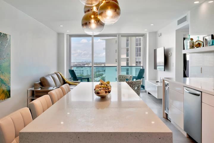 Frente à praia. Remodelado, luxo 3 CAMAS/2 quartos. 1,5