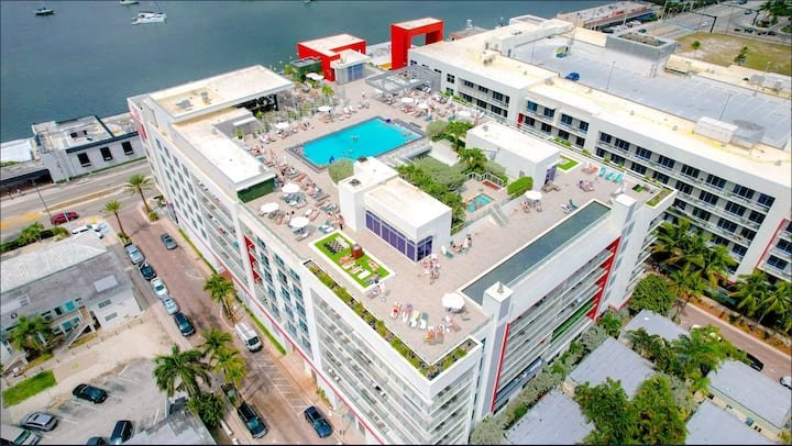 Vistas deslumbrantes da costa perto de Hollywood Beach