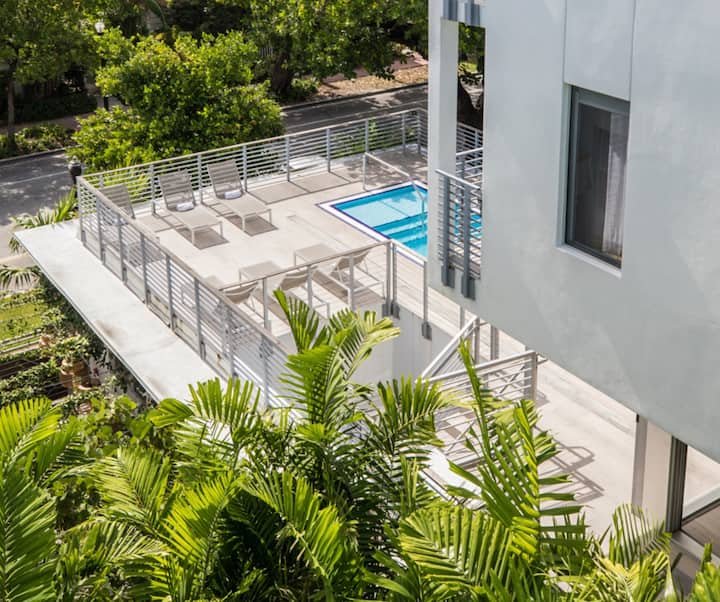 The Meridian Miami Beach by Kasa | Quarto Queen