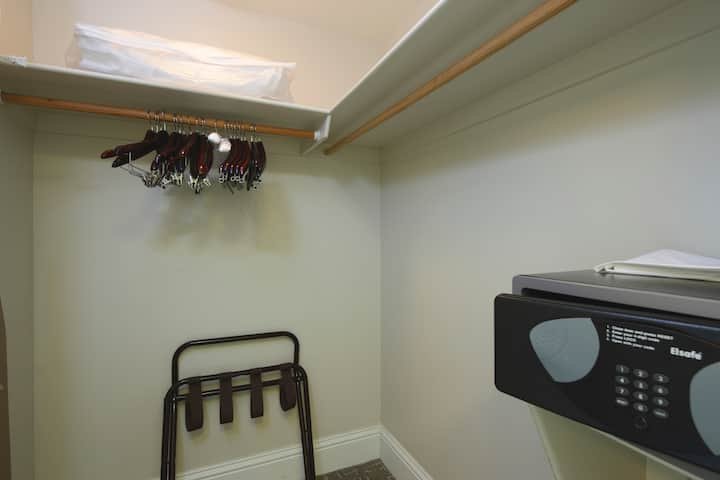 Suíte de 1 quarto com vista para o mar Fontainebleau Tresor