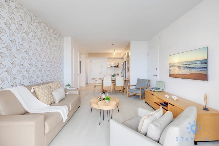 Resort espetacular, localização privilegiada, varanda, academia