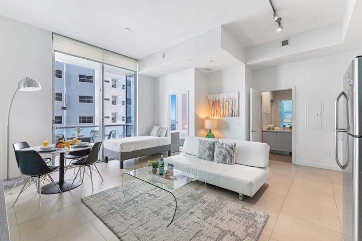 Suíte espaçosa de um quarto em Miami Beach por Dharma