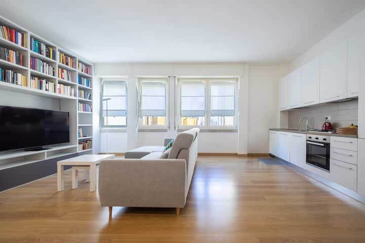 A Dois Passos da Casa de Julieta e da Arena