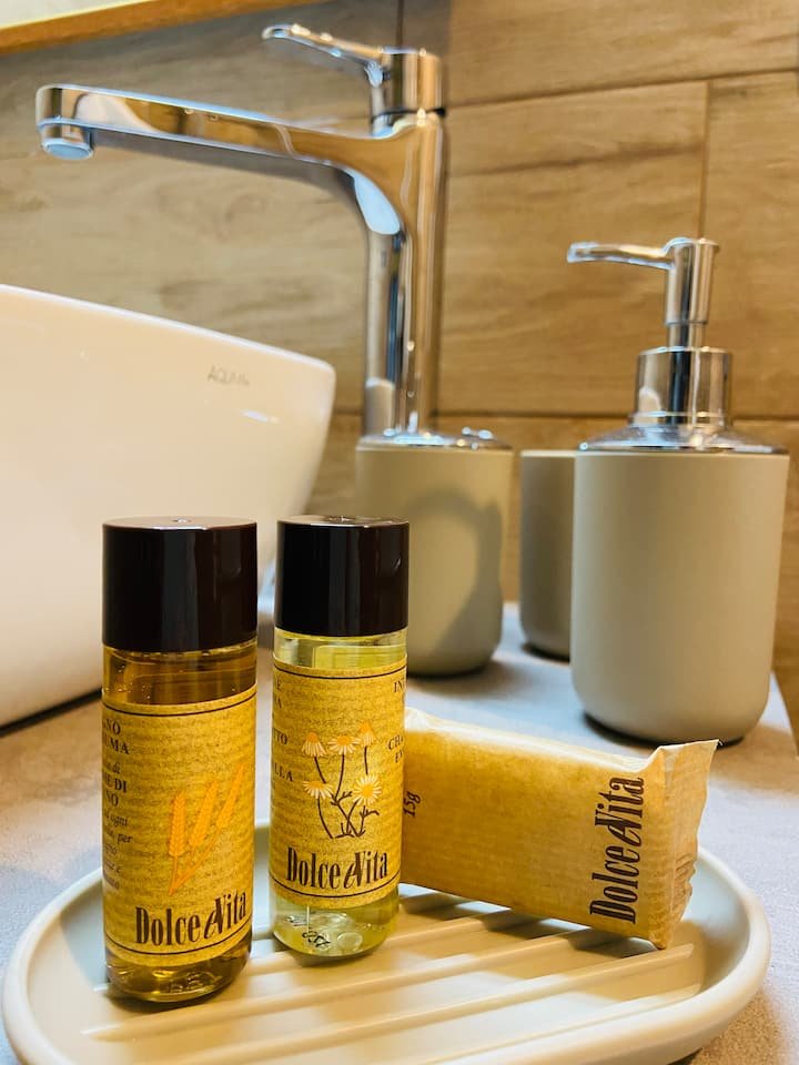 Loft Moderno Perto do Mar e Igreja de Piedigrotta