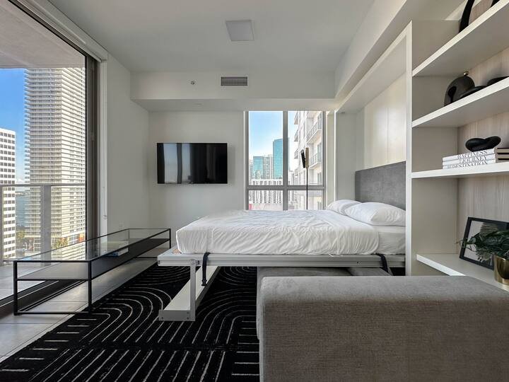 Condomínio de luxo de 1 quarto com vista para o mar e para a cidade