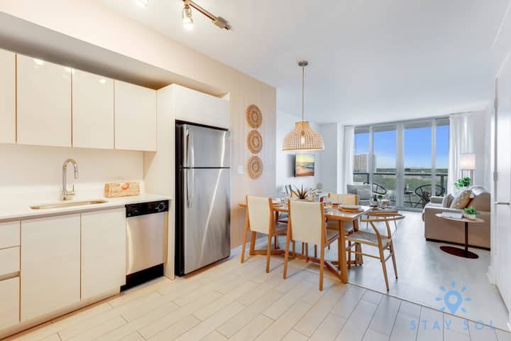 Resort espetacular, localização privilegiada, varanda, academia