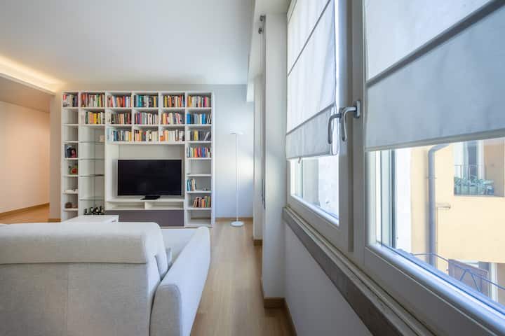 A Dois Passos da Casa de Julieta e da Arena