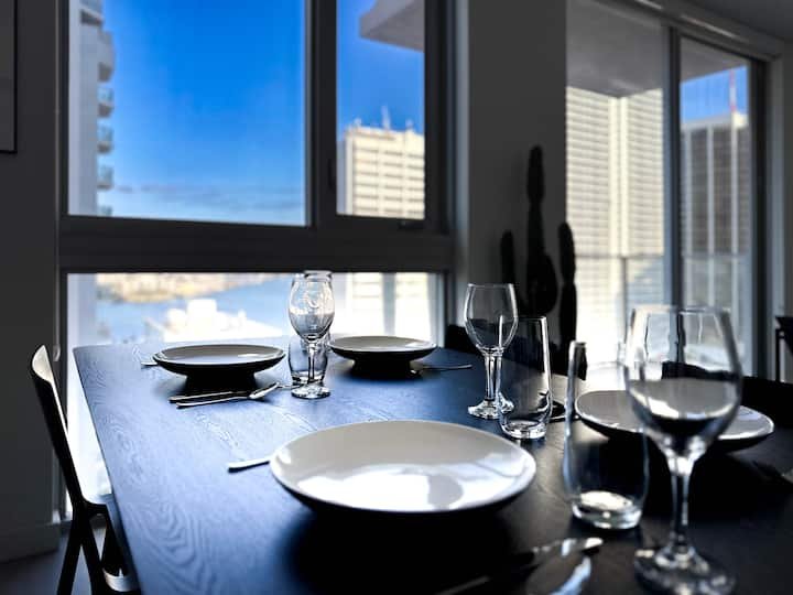 Condomínio de luxo de 1 quarto com vista para o mar e para a cidade