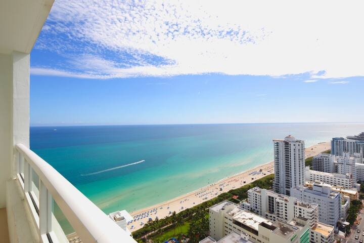 Suíte de 1 quarto com vista para o mar Fontainebleau Tresor