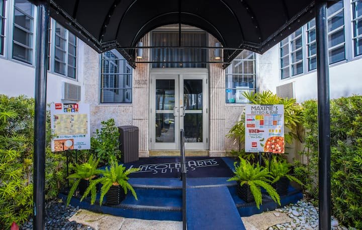 Apartamento estúdio, 2 camas queen size, cozinha, terraço