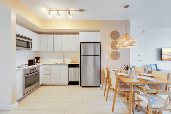 Resort espetacular, localização privilegiada, varanda, academia