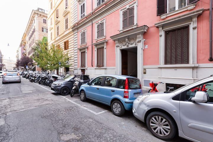 SPOTinROME design apt centro Ennio Visconti L