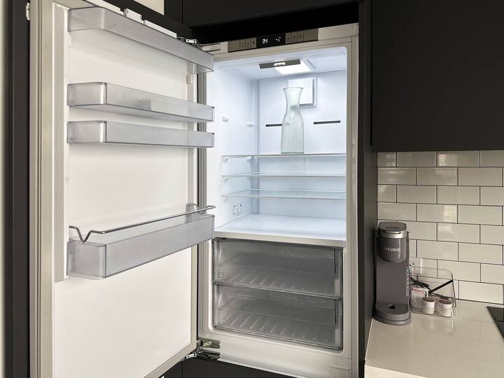 Condomínio de luxo de 1 quarto com vista para o mar e para a cidade