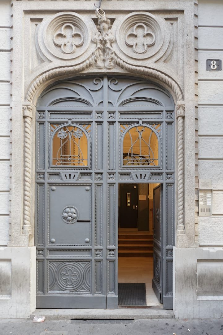 DUOMO 10min  Compras e relaxamento, ar-condicionado, Wi-Fi, varanda