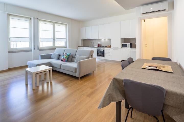 A Dois Passos da Casa de Julieta e da Arena