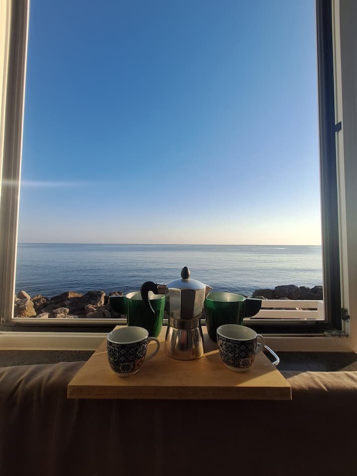 Loft à beira-mar, com acesso privativo à praia