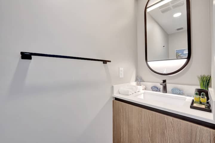 NOVO: Alegria à beira-mar: 1 quarto/1,5 banheiro na ensolarada Miami