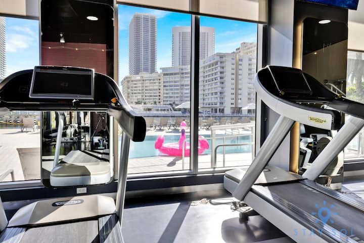 Apartamento espetacular: comodidades do resort + academia + piscina