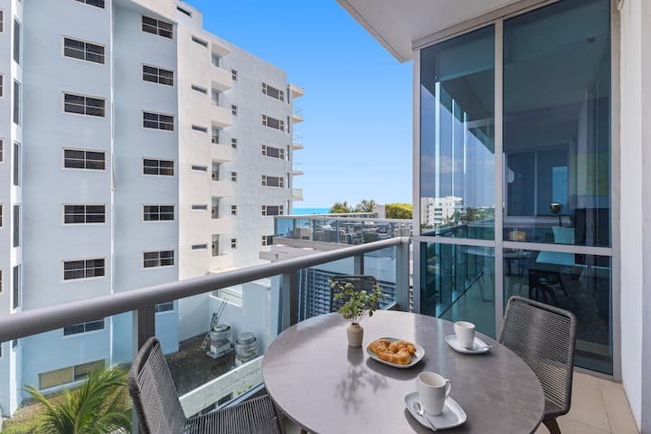 Suíte espaçosa de um quarto em Miami Beach por Dharma