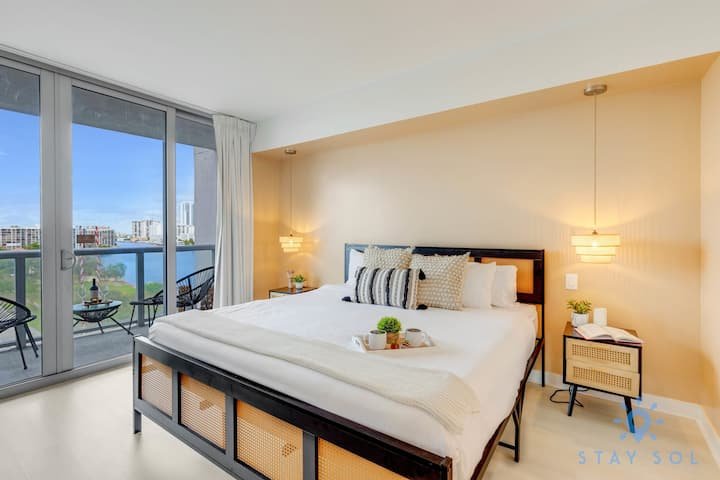 Resort espetacular, localização privilegiada, varanda, academia