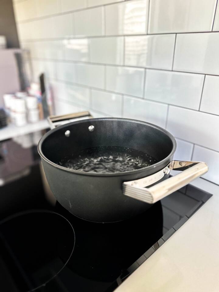 Condomínio de luxo de 1 quarto com vista para o mar e para a cidade