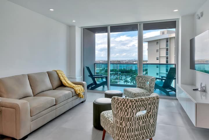 Frente à praia. Remodelado, luxo 3 CAMAS/2 quartos. 1,5