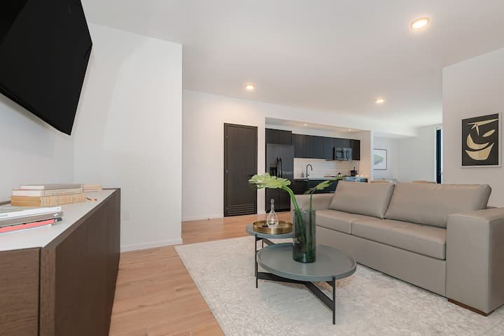 Urban Bayview Haven · Piscina e terraço #4417