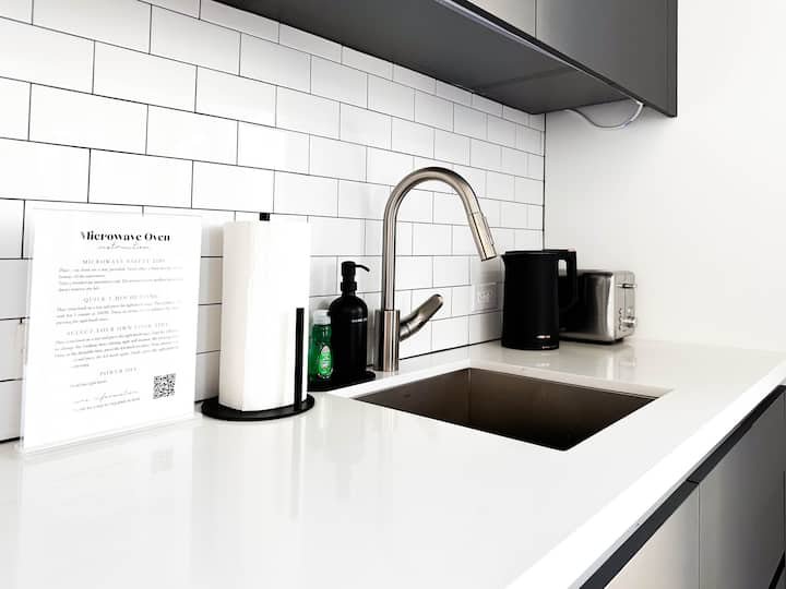 Condomínio de luxo de 1 quarto com vista para o mar e para a cidade