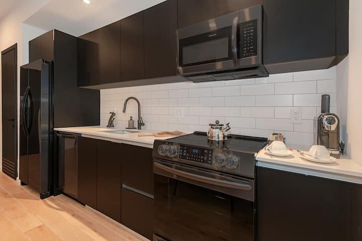 Urban Bayview Haven · Piscina e terraço #4417