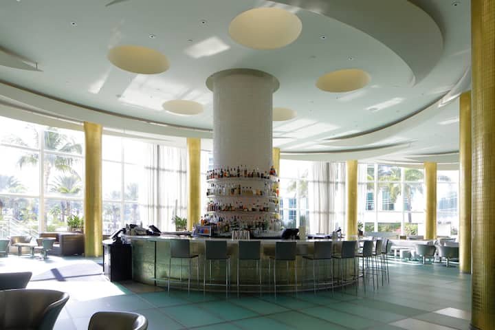 Suíte de 1 quarto com vista para o mar Fontainebleau Tresor