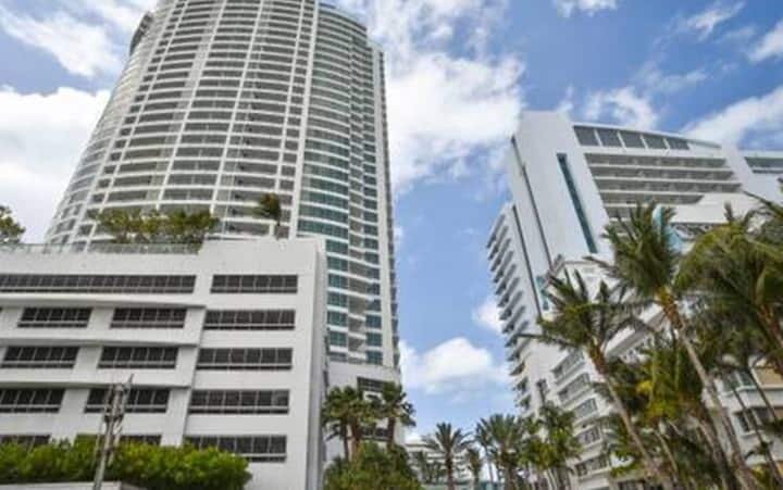 Suíte de 1 quarto com vista para o mar Fontainebleau Tresor