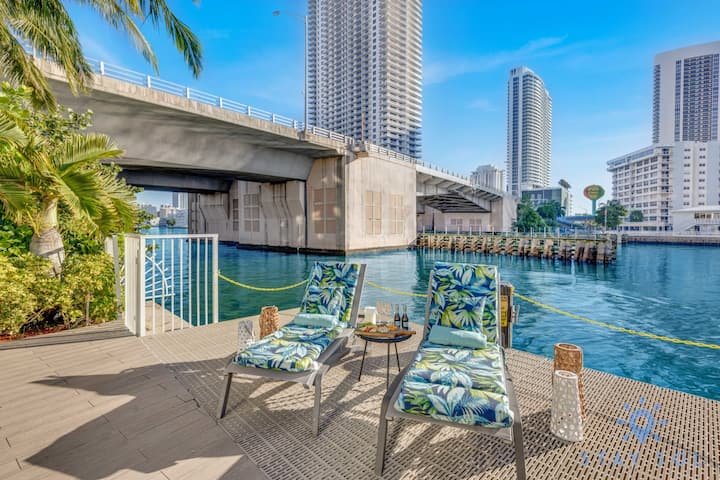 Apartamento espetacular: comodidades do resort + academia + piscina