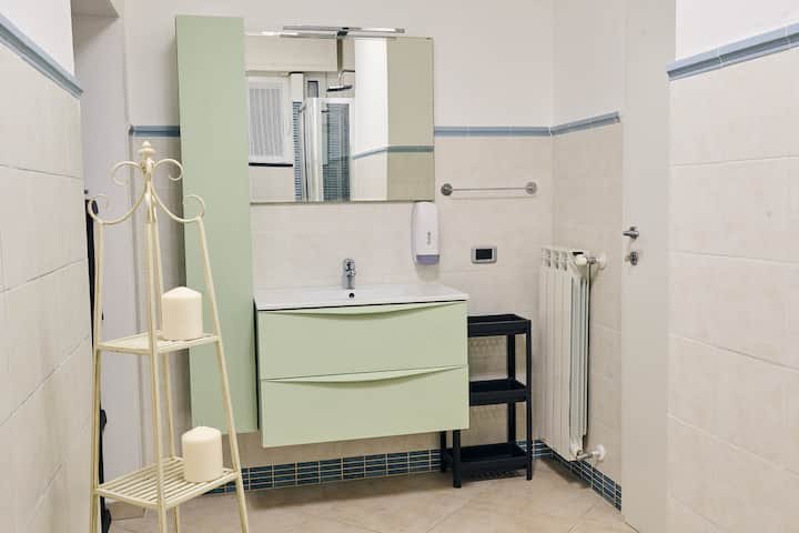 [Maravilhosa VISTA para o MAR e jacuzzi]Cadimare/5TERRE