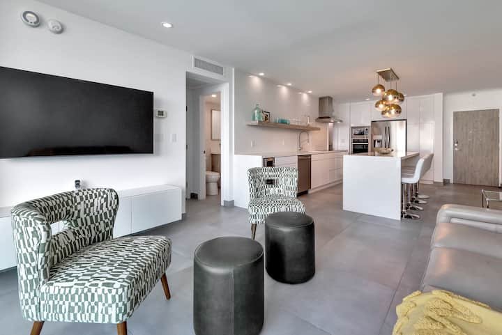 Frente à praia. Remodelado, luxo 3 CAMAS/2 quartos. 1,5