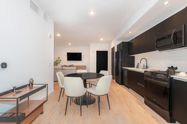 Urban Bayview Haven · Piscina e terraço #4417