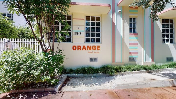 SoBe #6-2 Queen Beds,Futon -FREE PARKing, Kitchen