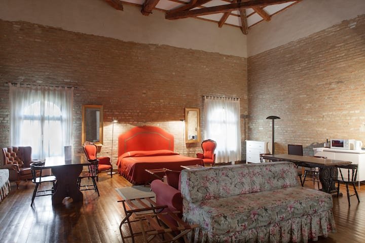 Loft em um castelo do século XVI com vinícola