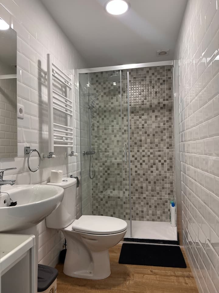 Fuencarral Quarto individual e banheiro privativo