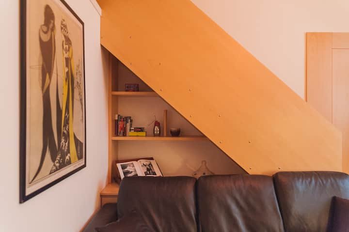 Quarto no centro com banheiro privativo