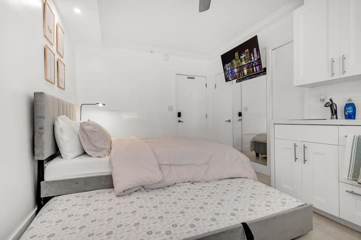 Condomínio South of Fifth Oceanfront com Beach Perks!