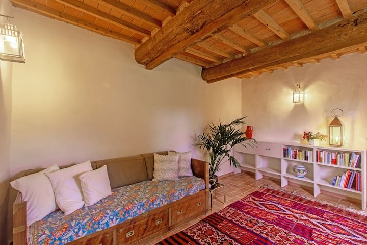 Apartamento com jardim e piscina – Il Pietrone