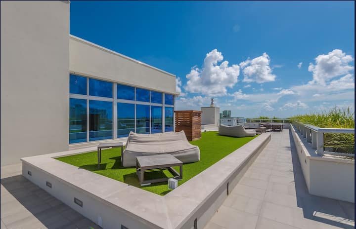 Vistas deslumbrantes da costa perto de Hollywood Beach