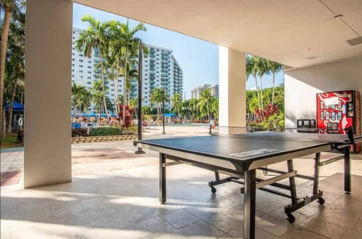 Fontainebleau | 1BR Striking Resort & Ocean View
