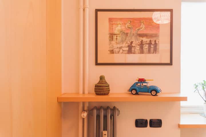 Quarto no centro com banheiro privativo