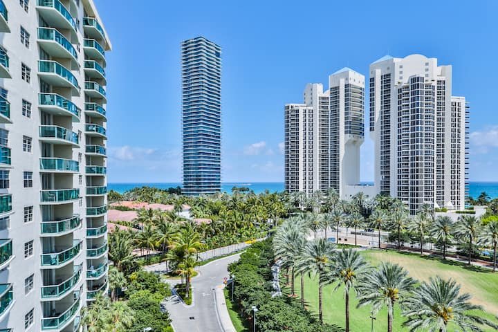 Fontainebleau | 1BR Striking Resort & Ocean View