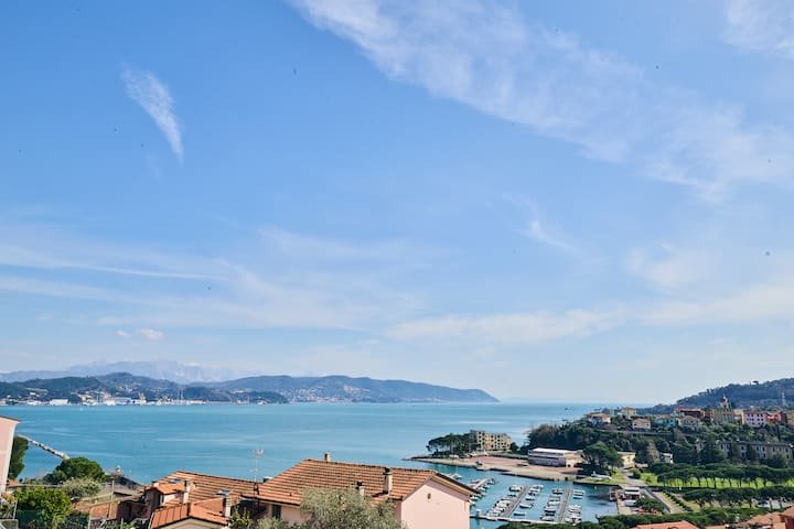 [Maravilhosa VISTA para o MAR e jacuzzi]Cadimare/5TERRE