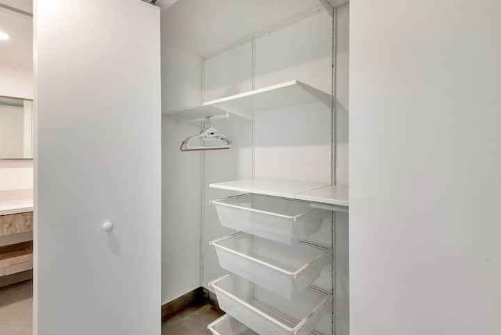 Frente à praia. Remodelado, luxo 3 CAMAS/2 quartos. 1,5