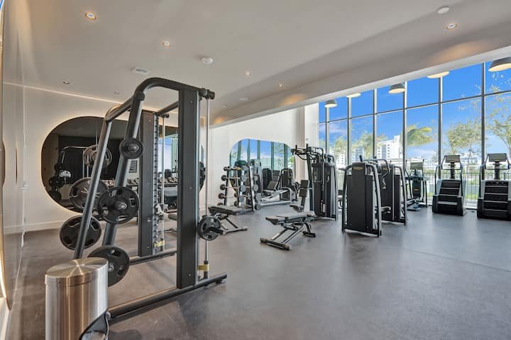 NOVO: Condomínio de 1 quarto com piscina + acesso ao clube de praia privativo