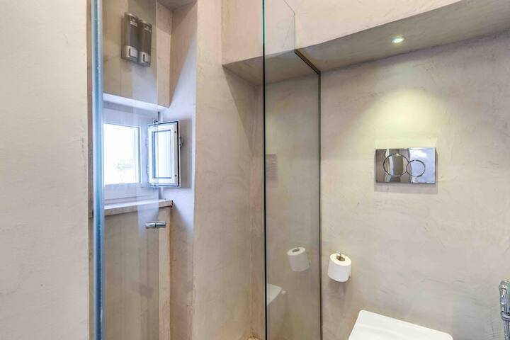 That’s Amore – Casa com design diferenciado e terraço privativo