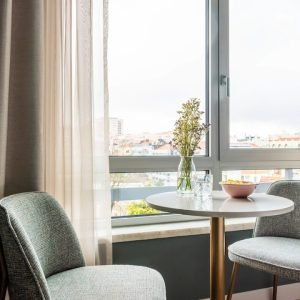 Numa | M Studio w/ Kitchenette near Rato